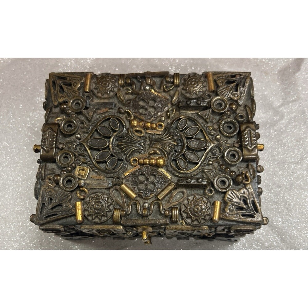 UNIQUE VINTAGE TRINKET BOX A LITTLE OF ALL 4.5 X‎ 3.5 (1505)
